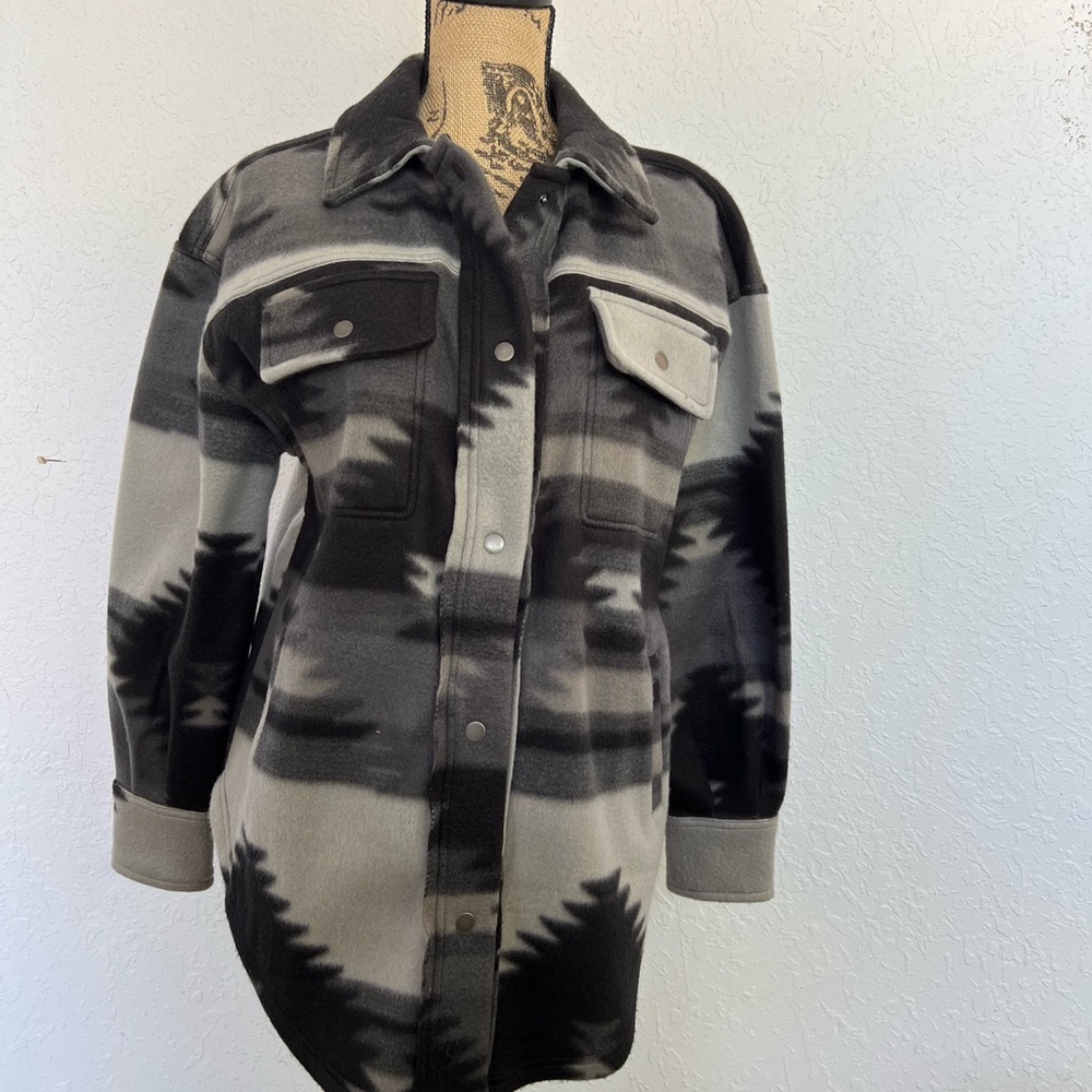 Women's Black and Gray Jacket